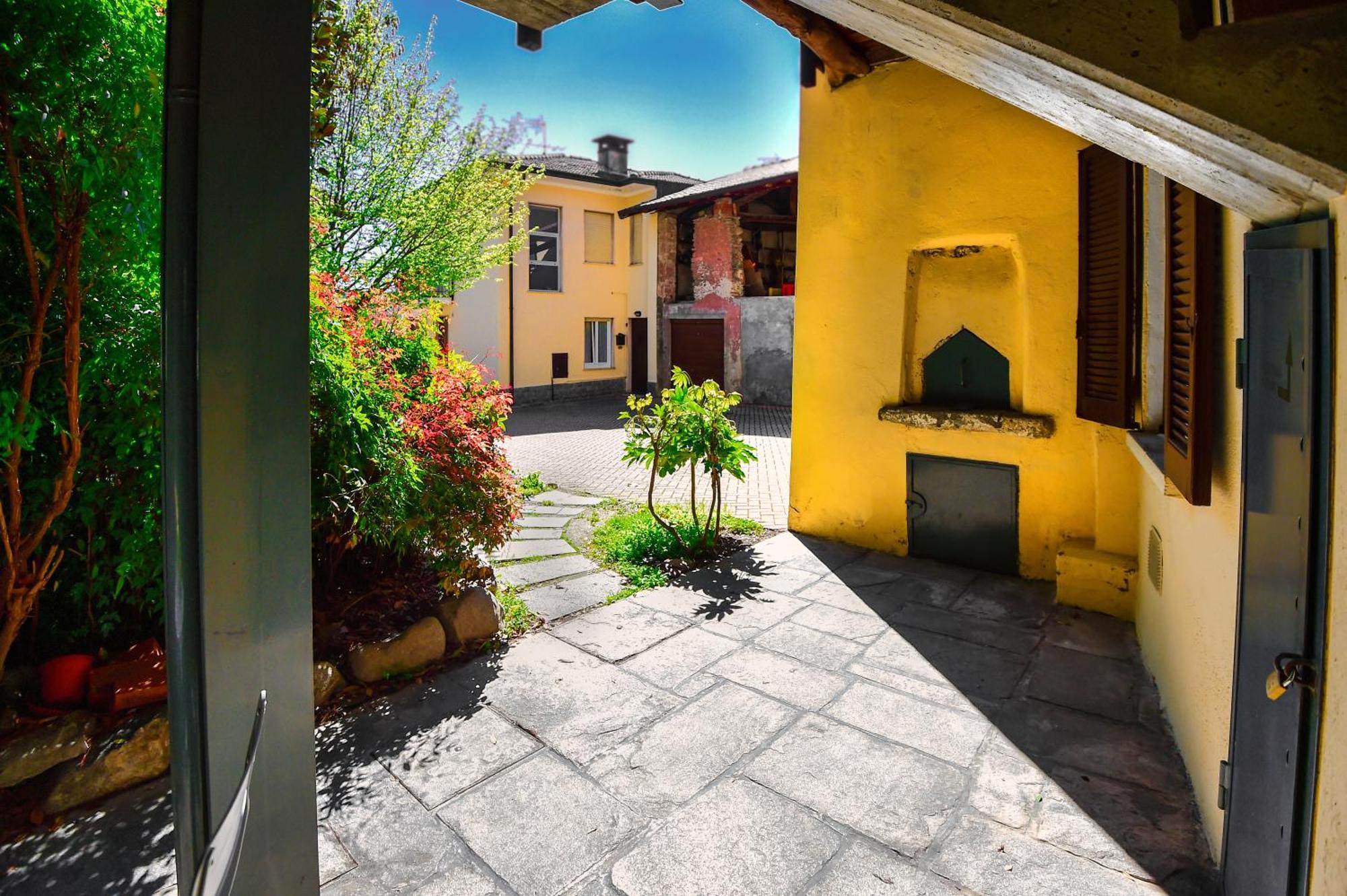La Casa Dei Laghi 2 Comabbio Monate Maggiore Orta Mercallo Екстер'єр фото